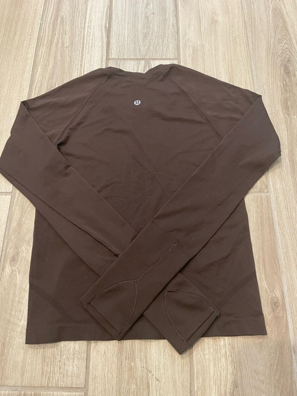 Lululemon Swiftly Tech Long Sleeve Shirt 2.0 *Waist Length Espresso Sz 4 - Picture 6 of 8